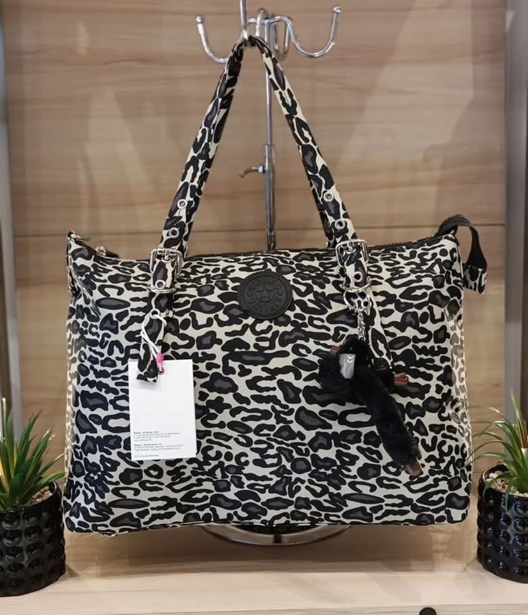 Kipling Women’s Shoulder & Crossbody Bag – M9 – Premium Quality